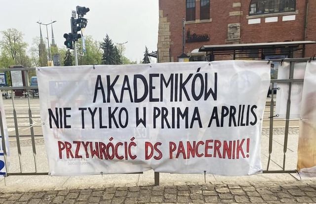 (Nie)akademik (nie)sprzedany. Historia Pancernika